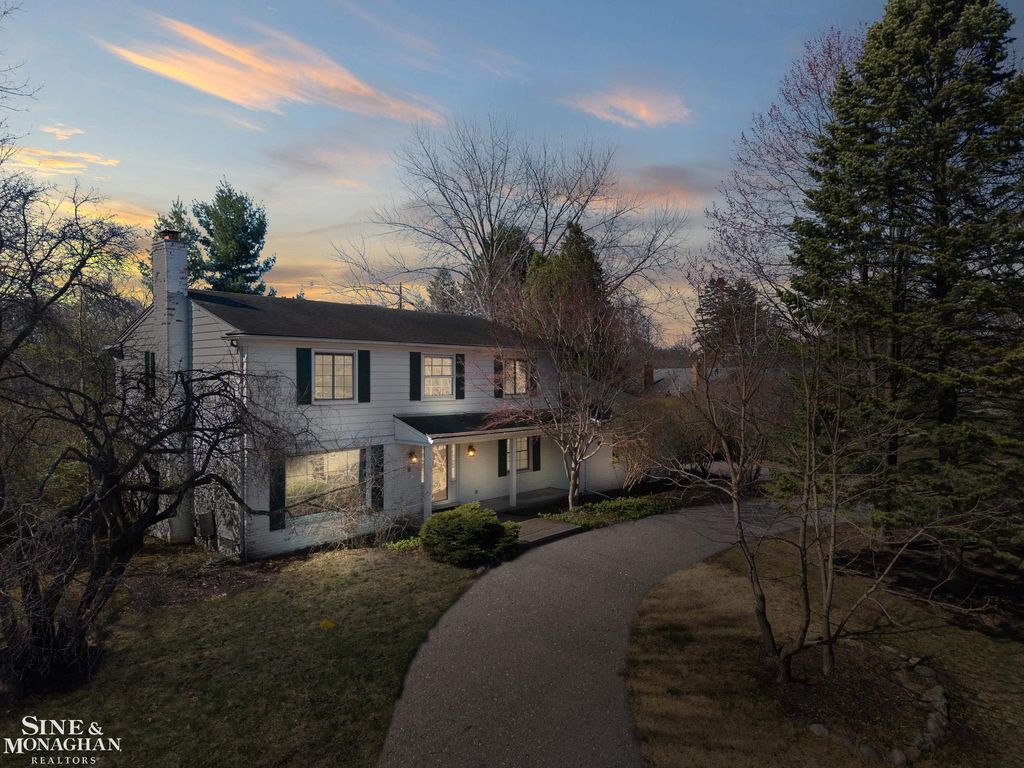 4663 Hedgewood Drive, Bloomfield Twp, MI 48301