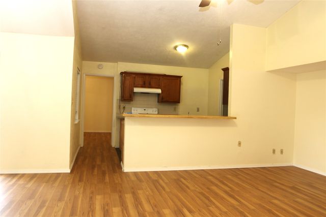 2443 Limestone Drive, Arlington, TX 76014