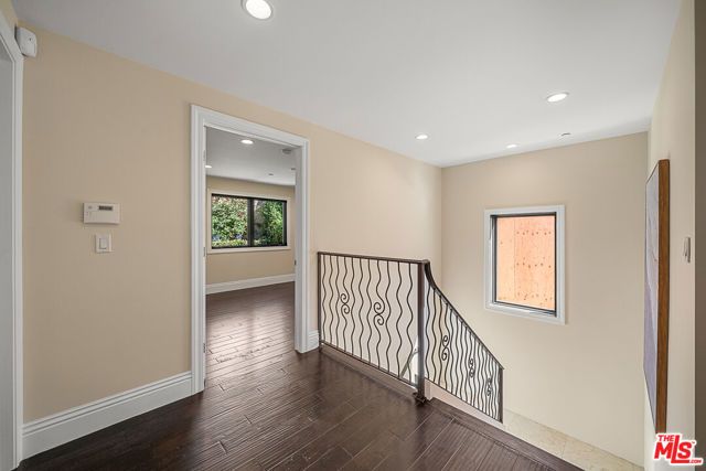 6477 Deep Dell Pl, Los Angeles, CA 90068