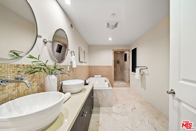 6477 Deep Dell Pl, Los Angeles, CA 90068