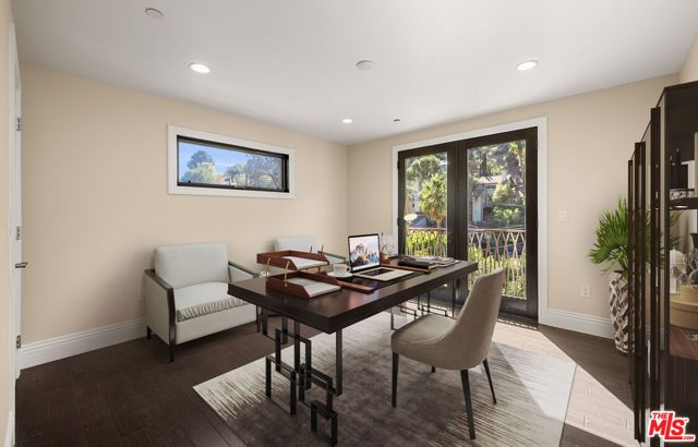 6477 Deep Dell Pl, Los Angeles, CA 90068