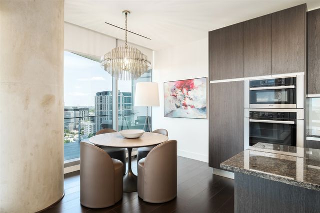 3130 N Harwood Street 1804, Dallas, TX 75201