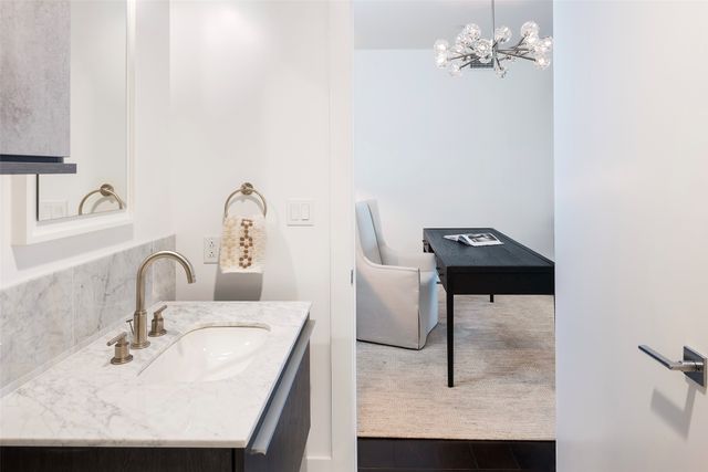 3130 N Harwood Street 1804, Dallas, TX 75201