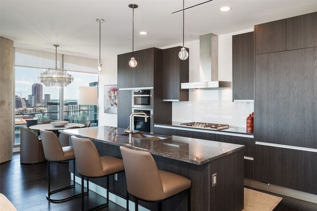 3130 N Harwood Street 1804, Dallas, TX 75201