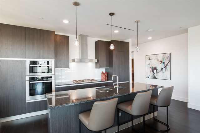 3130 N Harwood Street 1804, Dallas, TX 75201