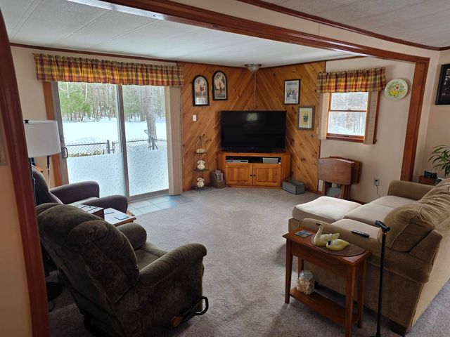 149 Golden Circle Drive, Farmington, NH 03835