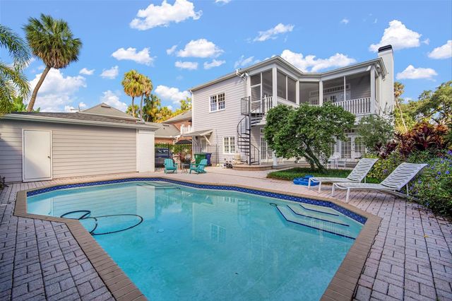 4318 W AZEELE STREET, Tampa, FL 33609