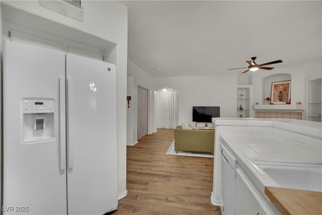 6201 East Lake Mead Boulevard 151, Las Vegas, NV 89156