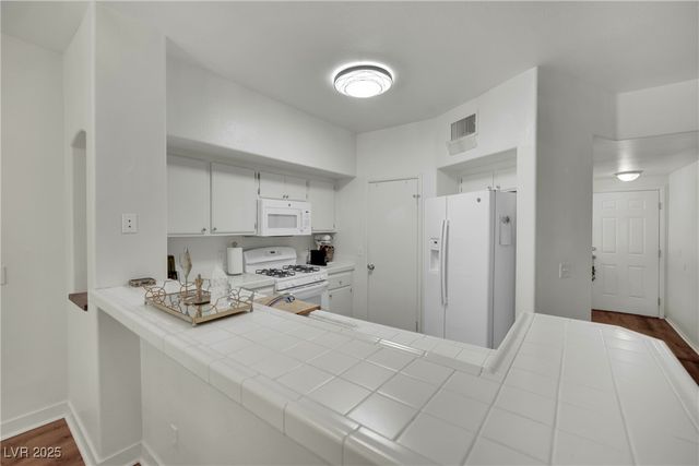 6201 East Lake Mead Boulevard 151, Las Vegas, NV 89156