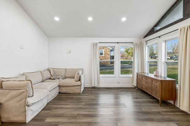 7 Roberts Ln, Lebanon, TN 37087