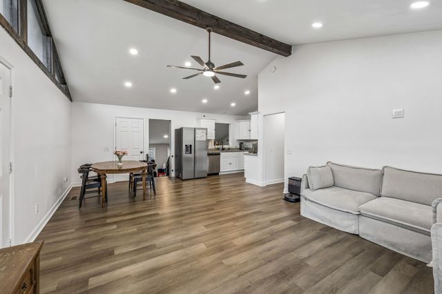 7 Roberts Ln, Lebanon, TN 37087