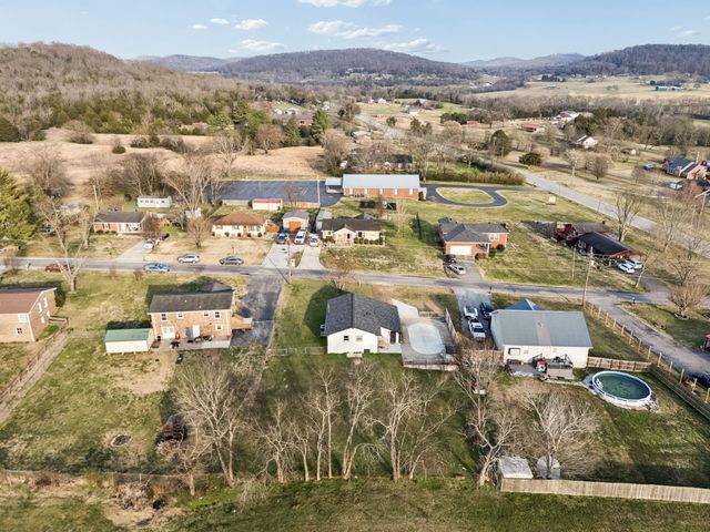 7 Roberts Ln, Lebanon, TN 37087