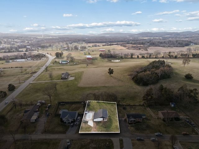 7 Roberts Ln, Lebanon, TN 37087