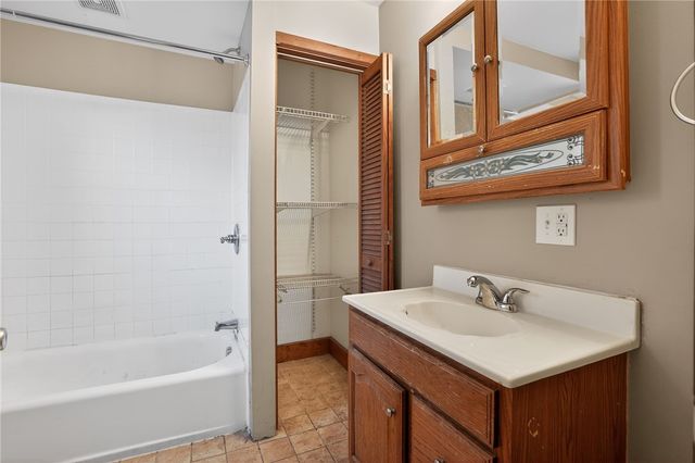 259 Church Ave, Mt Oliver, PA 15210