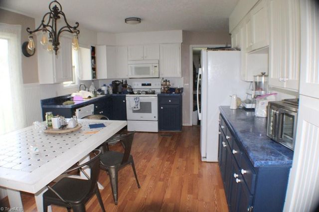 112 Windsor Park Drive, Dobson, NC 27901