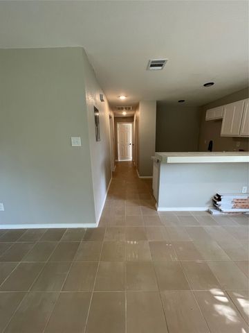 2155 New York Avenue, Fort Worth, TX 76104