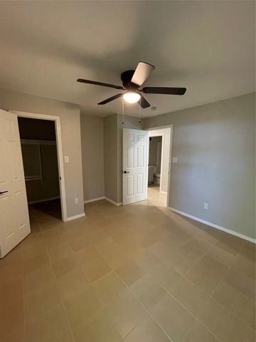 2155 New York Avenue, Fort Worth, TX 76104