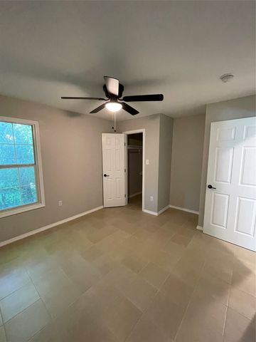 2155 New York Avenue, Fort Worth, TX 76104