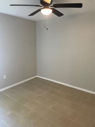 2155 New York Avenue, Fort Worth, TX 76104