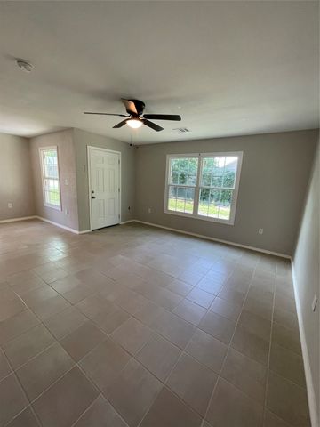 2155 New York Avenue, Fort Worth, TX 76104