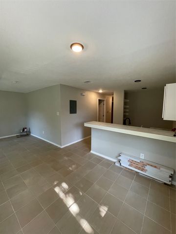 2155 New York Avenue, Fort Worth, TX 76104