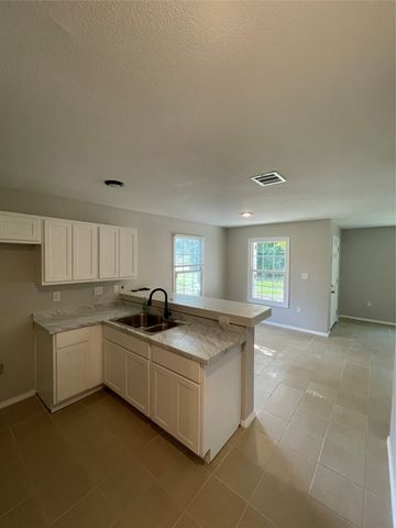 2155 New York Avenue, Fort Worth, TX 76104