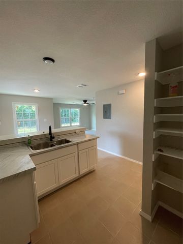 2155 New York Avenue, Fort Worth, TX 76104