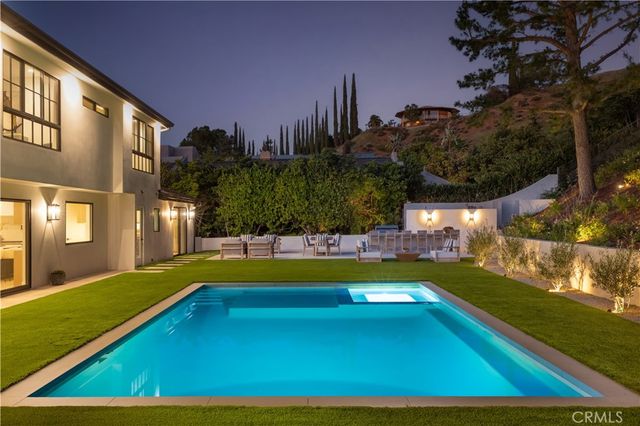 4072 Alonzo Avenue, Encino, CA 91316