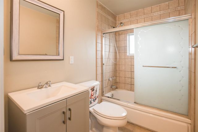 1201 Helena Ave, Sacramento, CA 95815