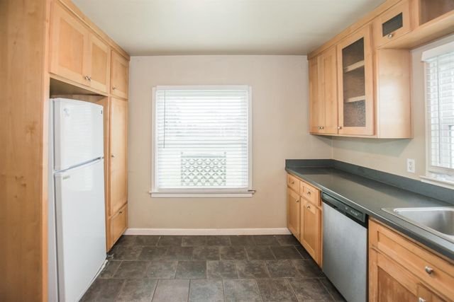 1201 Helena Ave, Sacramento, CA 95815