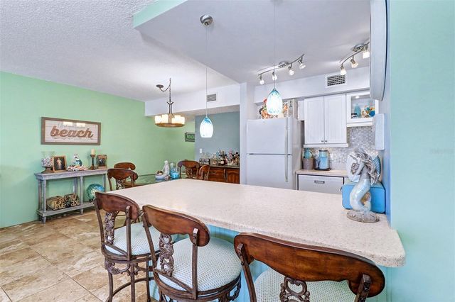17400 GULF BOULEVARD H-2, Redington Shores, FL 33708