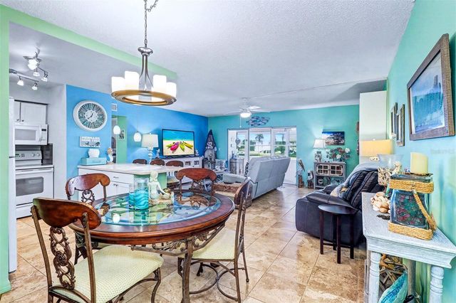 17400 GULF BOULEVARD H-2, Redington Shores, FL 33708