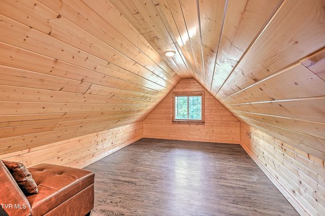 669 Big Hollow Road, Blountville, TN 37617