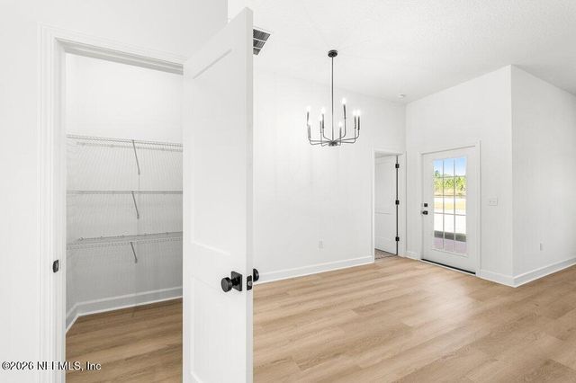 10991 N RUNWAY Circle, Glen St. Mary, FL 32040