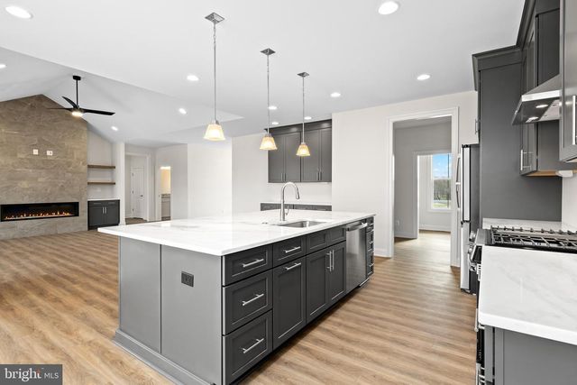 3769 STONY POINT RD, Charlottesville, VA 22911