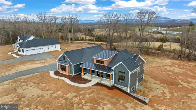 3769 STONY POINT RD, Charlottesville, VA 22911