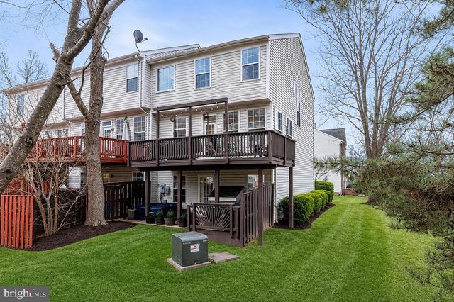 14618 STREAM POND DR, Centreville, VA 20120
