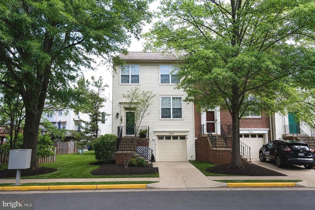 14618 STREAM POND DR, Centreville, VA 20120