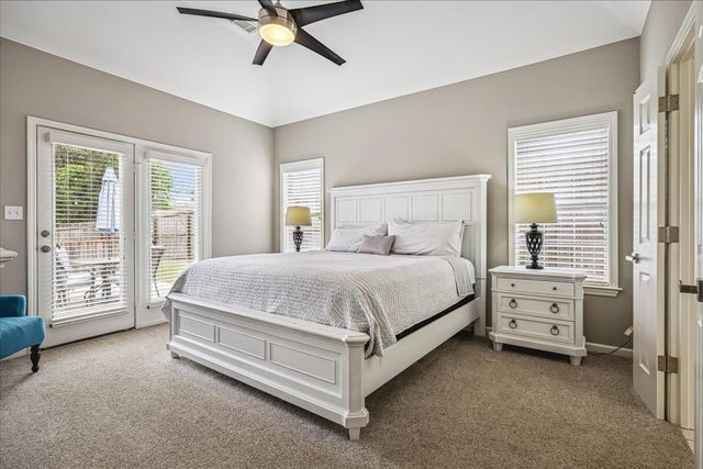 10450 KENSINGTON CIR, Collierville, TN 38017