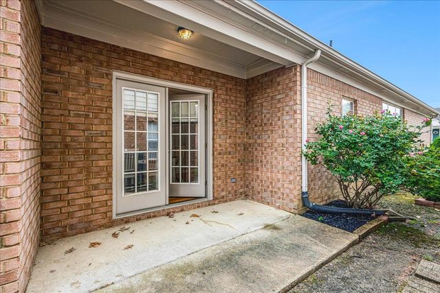 10450 KENSINGTON CIR, Collierville, TN 38017