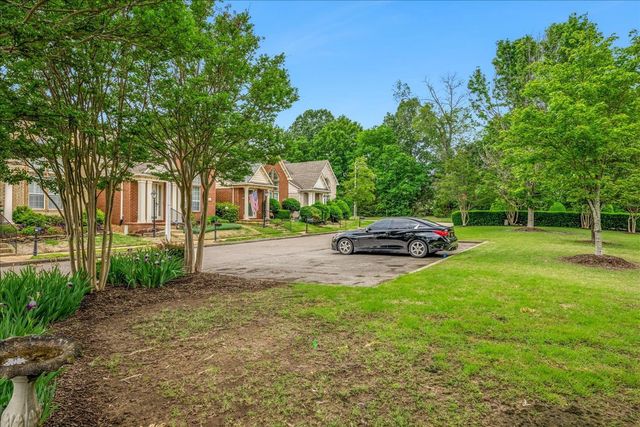 10450 KENSINGTON CIR, Collierville, TN 38017