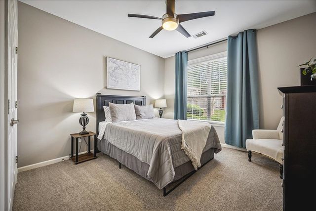 10450 KENSINGTON CIR, Collierville, TN 38017