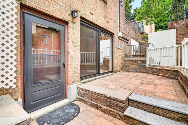 11 Jackson Avenue 81, Scarsdale, NY 10583