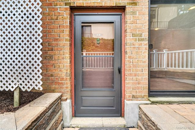 11 Jackson Avenue 81, Scarsdale, NY 10583