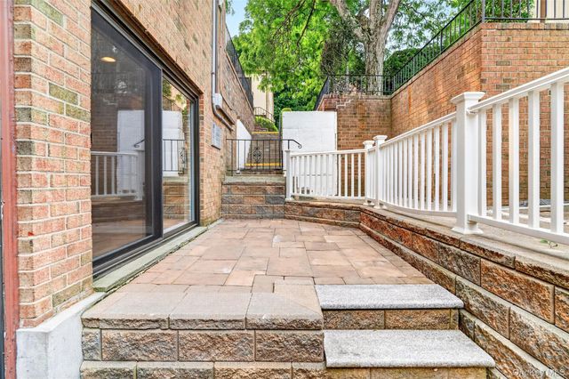 11 Jackson Avenue 81, Scarsdale, NY 10583