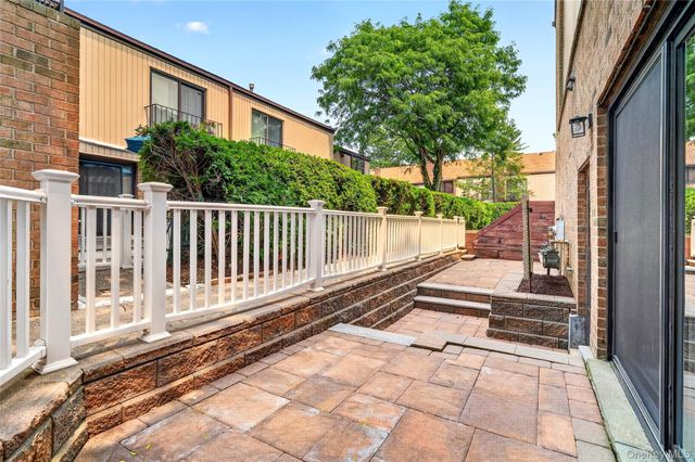 11 Jackson Avenue 81, Scarsdale, NY 10583