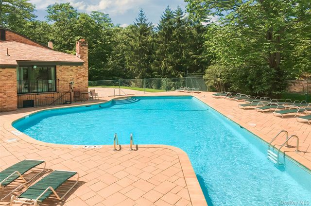 11 Jackson Avenue 81, Scarsdale, NY 10583