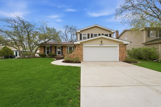 6718 Breckenridge Road, Lisle, IL 60532