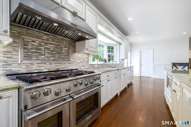 354 Oaklawn Avenue, Stamford, CT 06905
