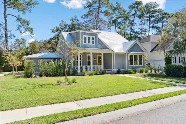 136 West Point Parkway, St Simons Island, GA 31522